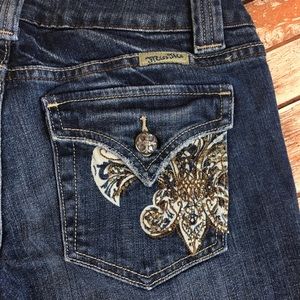 🎉Miss Me} fleur de lis jeans.